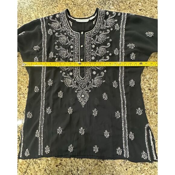 Graham Kandiah NY Embellished Long Sleeve Tunic Flowy Black White Top Size Large - Picture 10 of 16